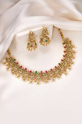 Gold plated faux ruby faux emerald & lariya studded necklace earrings set jewellery for women 1