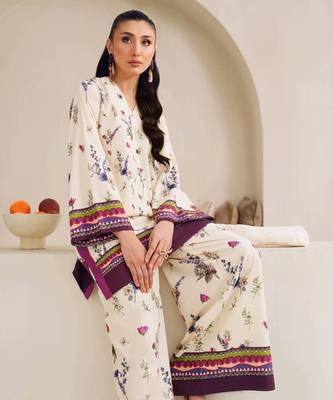 Off white floral print crepe co-ord set for women 4