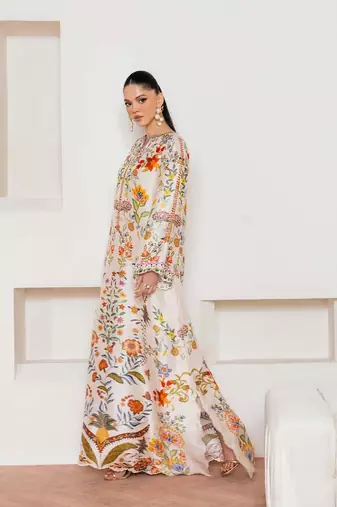 Off-white floral print crepe maxi western dress for women