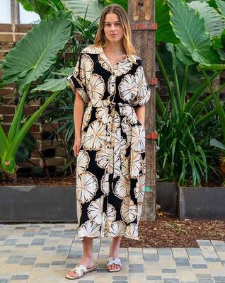 Black floral print crepe maxi western dress for women 4