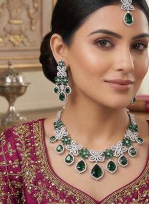 emerald green bridal jewellery set  silver toned necklace, chandelier earrings, maang tikka 1