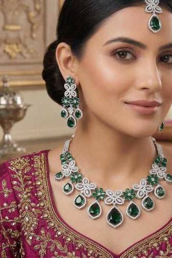 emerald green bridal jewellery set  silver toned necklace, chandelier earrings, maang tikka
