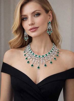 emerald green ad bridal necklace set  silver chandelier earrings 1