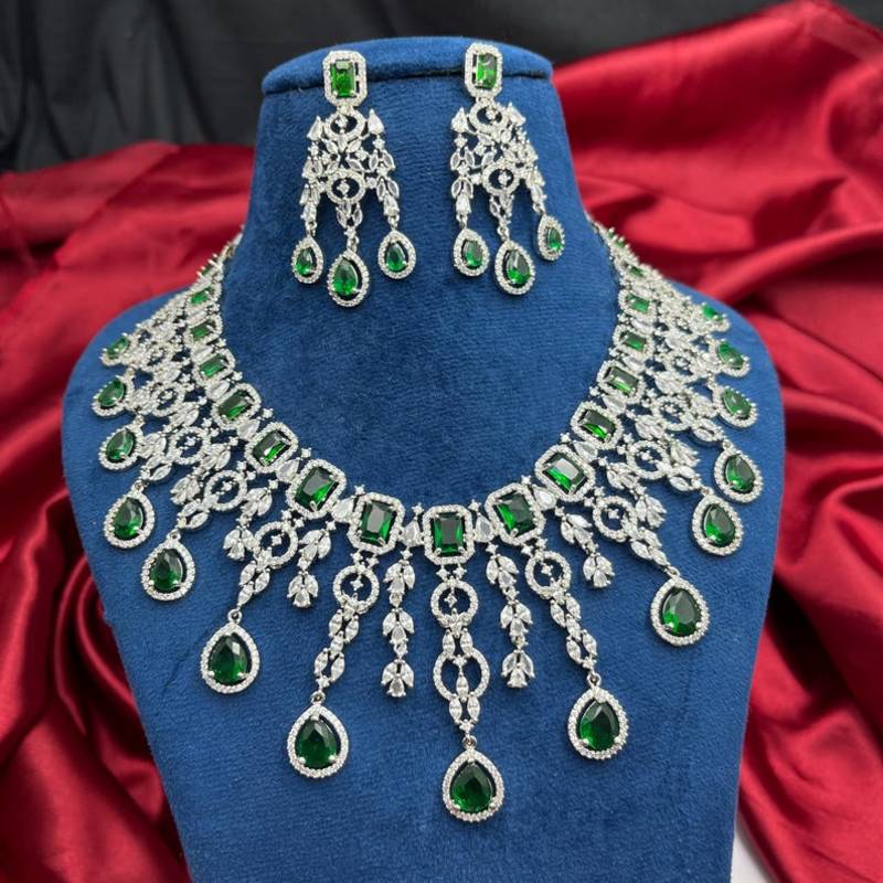 emerald green ad bridal necklace set  silver chandelier earrings
