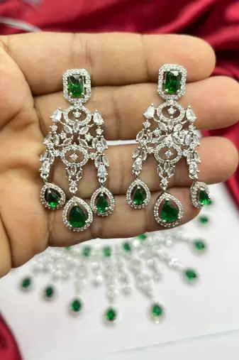 emerald green ad bridal necklace set  silver chandelier earrings