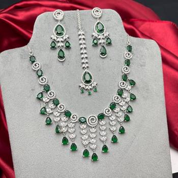 emerald green bridal necklace set, cz diamond choker, maang tikka earrings 1
