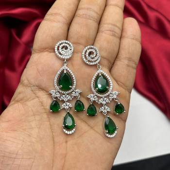 emerald green bridal necklace set, cz diamond choker, maang tikka earrings 2