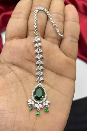 emerald green bridal necklace set, cz diamond choker, maang tikka earrings