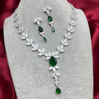 emerald marquise leaf bridal jewellery set, pear cut wedding necklace earrings 2