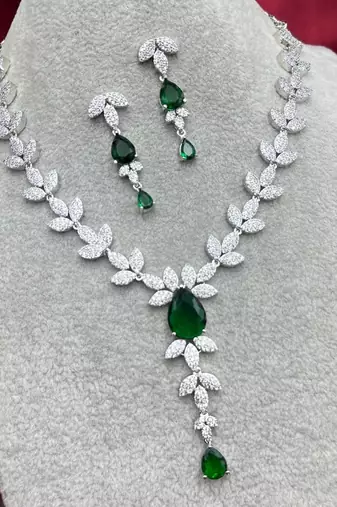 emerald marquise leaf bridal jewellery set, pear cut wedding necklace earrings