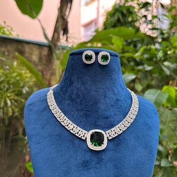 emerald green cz diamond necklace and earrings set silver plated bridal jewellery 2