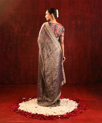 Metallic brown embroidered tissue saree set 5