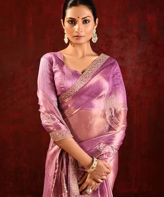 Lilac pink embroidered tissue saree set 4