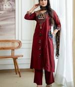 Maroon geometric print cotton ethnic kurta set with dupatta