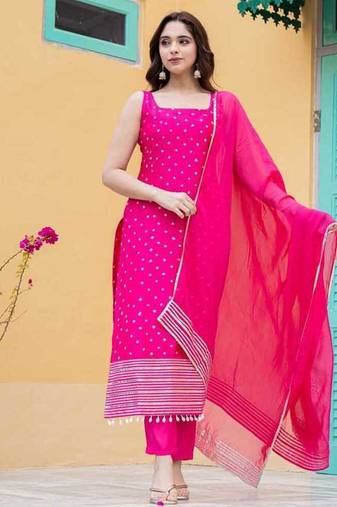 Pink bandhej silk ethnic kurta set with dupatta