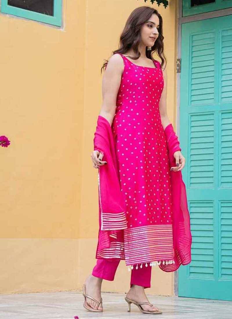 Pink bandhej silk ethnic kurta set with dupatta