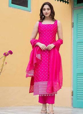 Pink bandhej silk ethnic kurta set with dupatta 5