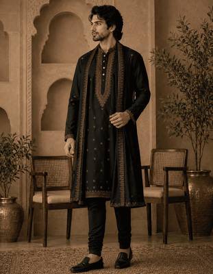embroidered kurta set with stole 3