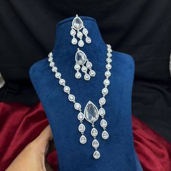 teardrop crystal bridal jewellery set, silver wedding necklace earrings, indian maang tikka 1