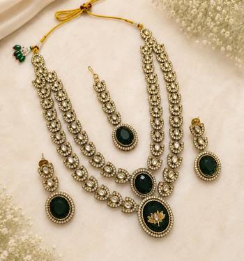 Double Layer Green Kundan Bridal Necklace earring maangtikka Jewellery Set 1