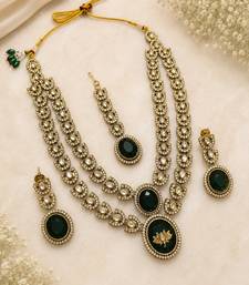 Double Layer Green Kundan Bridal Necklace earring maangtikka Jewellery Set