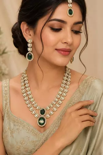 Double Layer Green Kundan Bridal Necklace earring maangtikka Jewellery Set