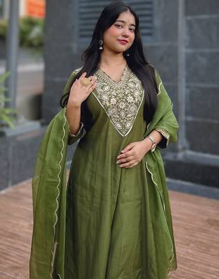 Mehendi premium designer festive wear readymade suit 2