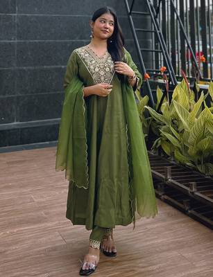 Mehendi premium designer festive wear readymade suit 4