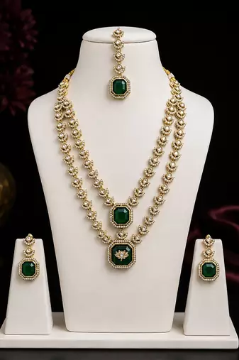 Double Layer Green Kundan Bridal Necklace earring maangtikka Jewellery Set for wedding festival 