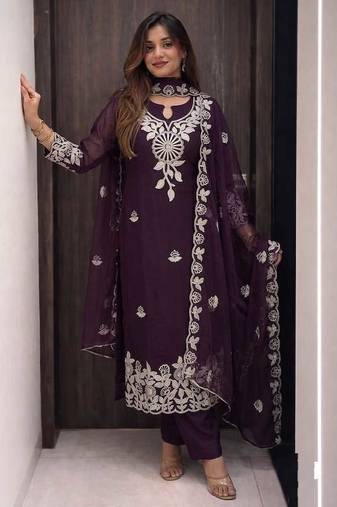 Women's Embroidered silk blend Kurta Pant with Dupatta Set 