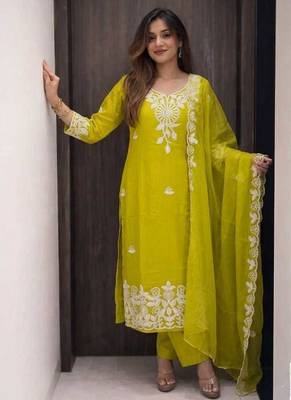 Women's Embroidered silk blend Kurta Pant with Organza Dupatta Set 1