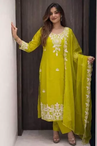 Women's Embroidered silk blend Kurta Pant with Organza Dupatta Set