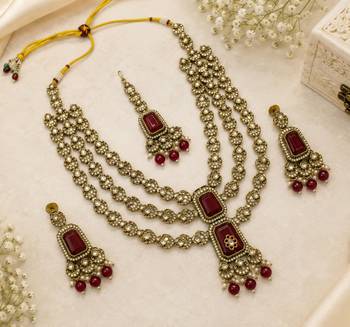 Muti layered Maroon Kundan Bridal Necklace earring maangtikka Jewellery Set for wedding festival 1