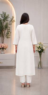 Women white & black floral embroidered kurta with trousers 3