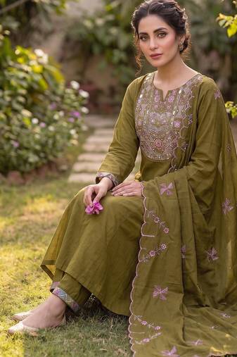 Mehendi green embroidered straight kurti pant set with scallop border dupatta