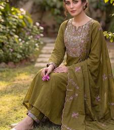 Mehendi green embroidered straight kurti pant set with scallop border dupatta