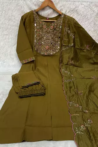 Mehendi green embroidered straight kurti pant set with scallop border dupatta