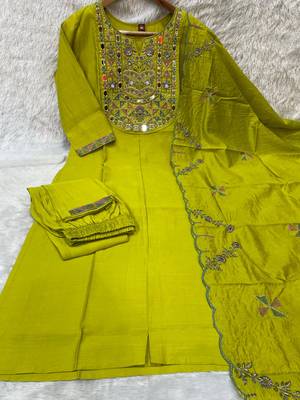 Parrot green embroidered straight kurti pant set with scallop border dupatta 3