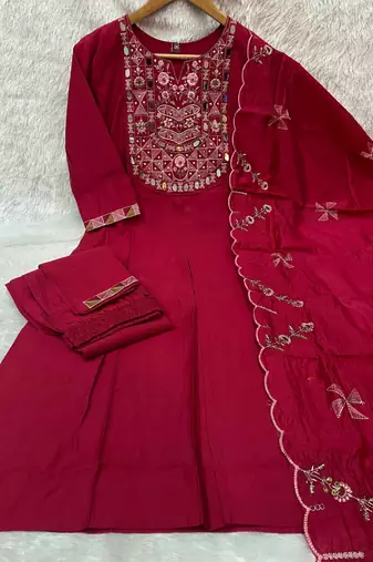 Rani pink embroidered straight kurti pant set with scallop border dupatta