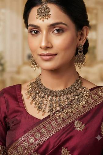 gold color mehandi-plated agate stone necklace set with earrings & maang tikka