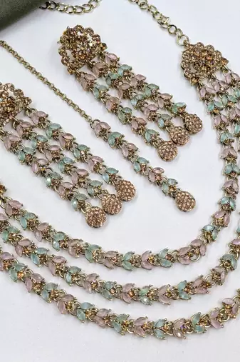 Pink & pista mehandi-plated agate stone necklace set with earrings & maang tikka