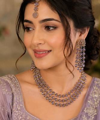 Purple mehandi-plated agate stone necklace set with earrings & maang tikka 1