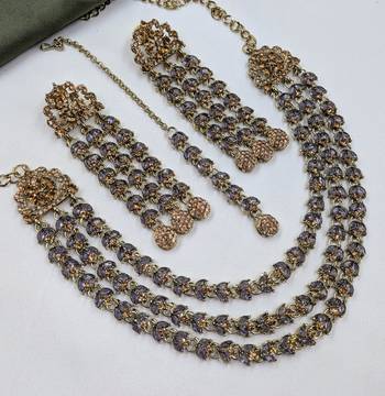 Purple mehandi-plated agate stone necklace set with earrings & maang tikka 2