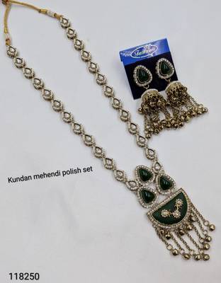 Green mehandi-plated agate stone & kundan necklace set with earrings 2