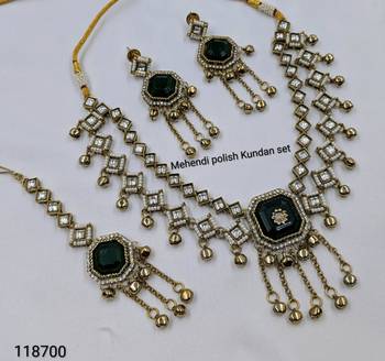 Green mehandi-plated agate stone & kundan necklace set with earrings & maang tikka 2