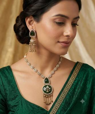 Green mehandi-plated agate stone & kundan necklace set with earrings 1