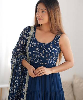  embroidery work georgette flared anarkali pant and dupatta set 4