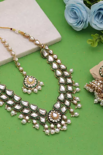 White color kashmiri jewelry set with artistic handmade design
