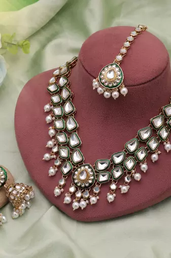 White color kashmiri jewelry set with artistic handmade design