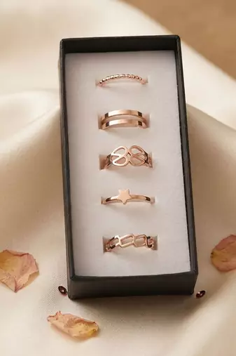 Gold plated assorted design fashion rings combo of 5 pieces